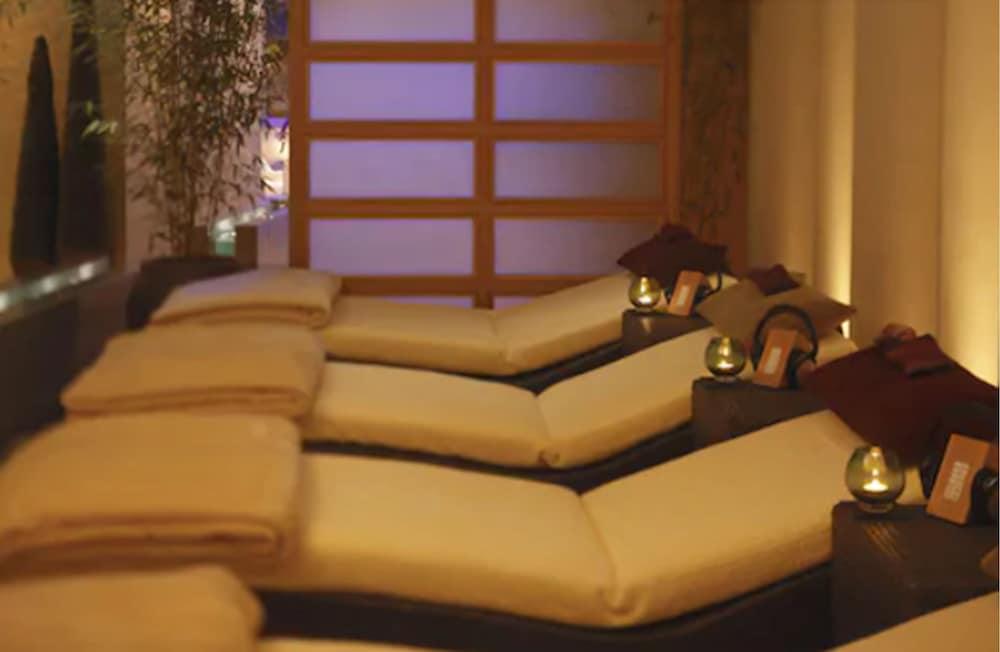 Aghadoe Heights Hotel & Spa Killarney Exterior photo The relaxation room at the spa