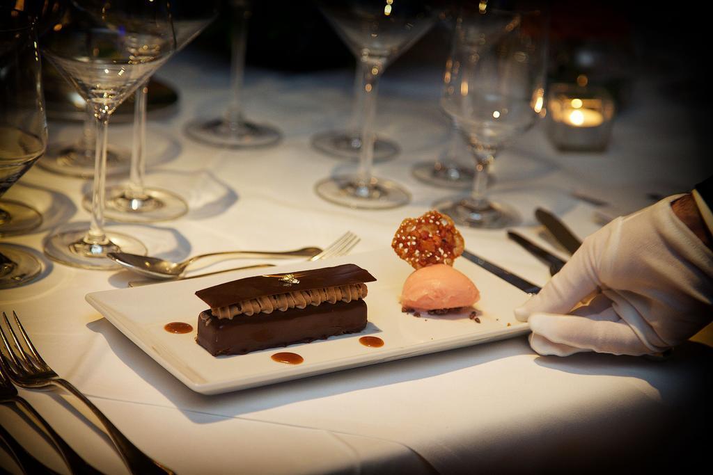 Aghadoe Heights Hotel & Spa Killarney Exterior photo A chocolate dessert