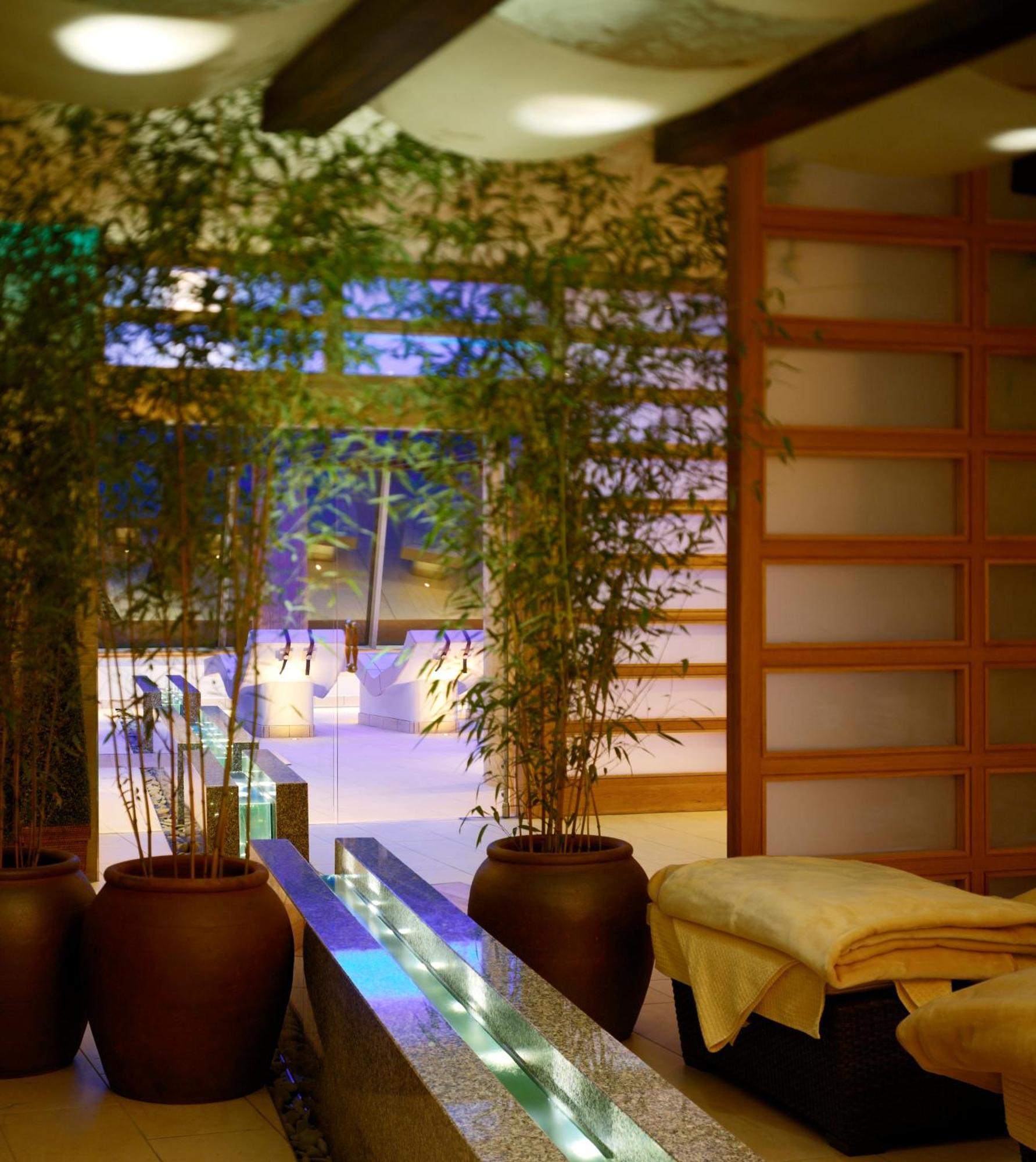 Aghadoe Heights Hotel & Spa Killarney Room photo The spa at the Mandarin Oriental, Munich