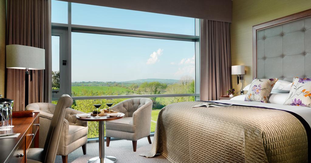 Aghadoe Heights Hotel & Spa Killarney Exterior photo A room at the hotel
